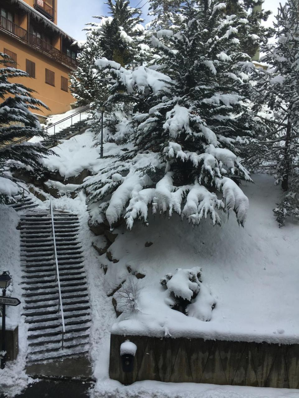 Apartamentos Solneu Baqueira Beret Exterior foto